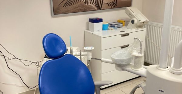 Départ du dentiste Dr Merzouk